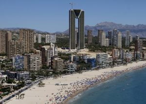 Bus from Alicante airport to Benidorm